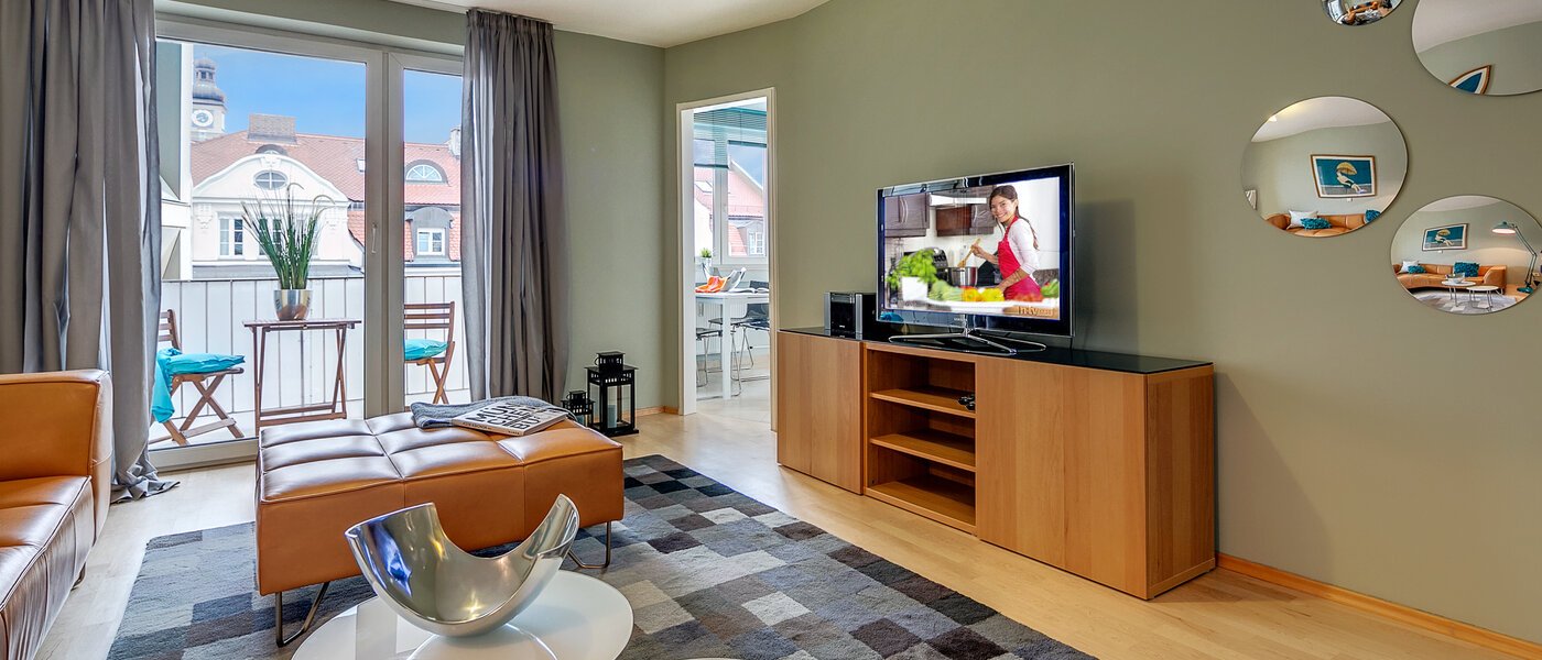 apartment München Gärtnerplatzviertel 02 living room 7140