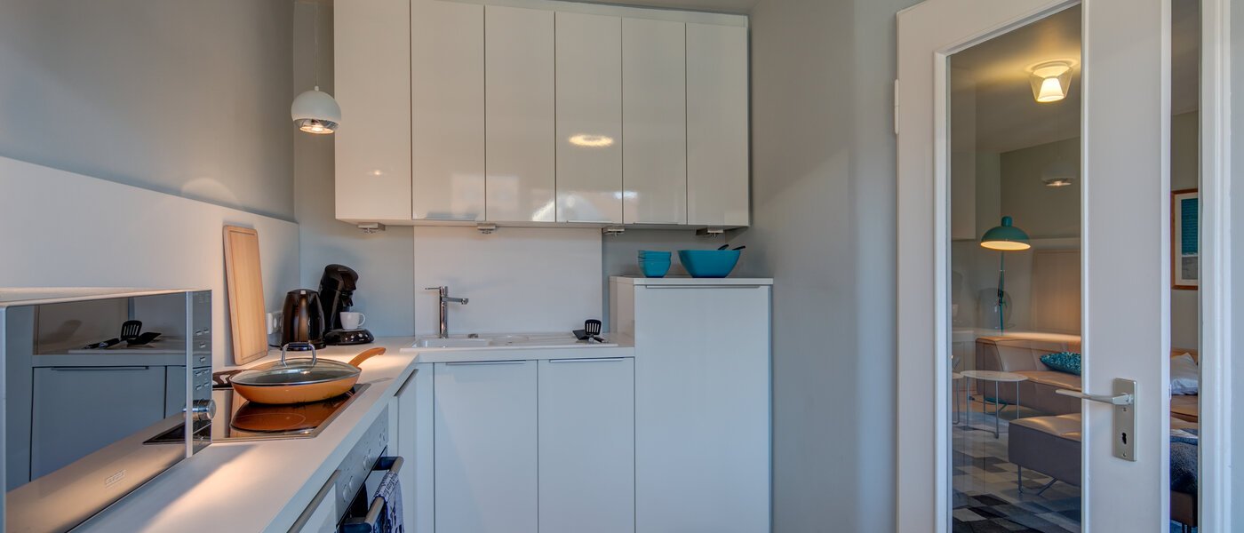 apartment München Gärtnerplatzviertel 04 kitchen 7140