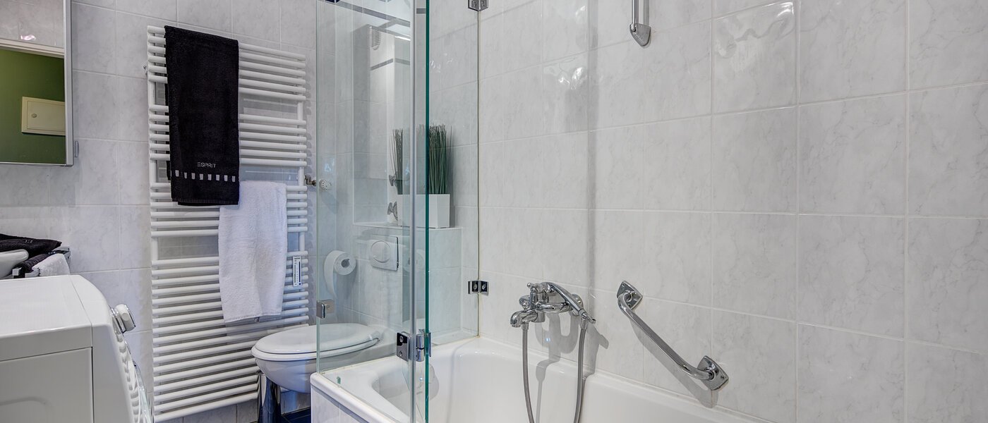 apartment München Gärtnerplatzviertel 01 bathroom 7140