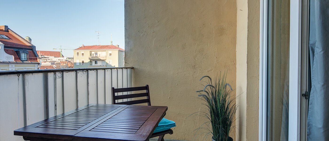apartment München Gärtnerplatzviertel 02 balcony 7140