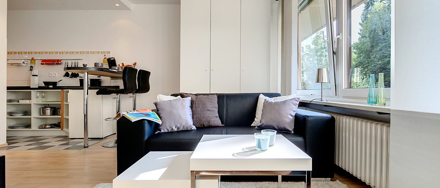 apartment München Neuhausen 04 living room 7179