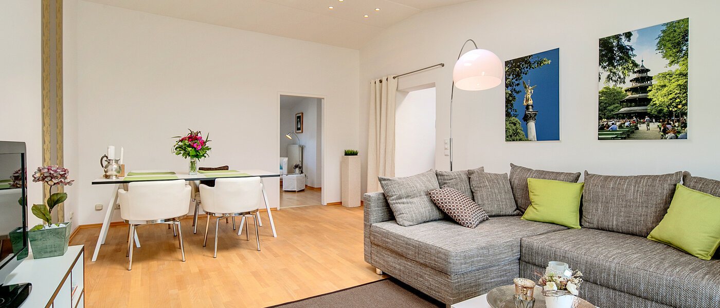 attic apartment München Bogenhausen 03 living room 7185