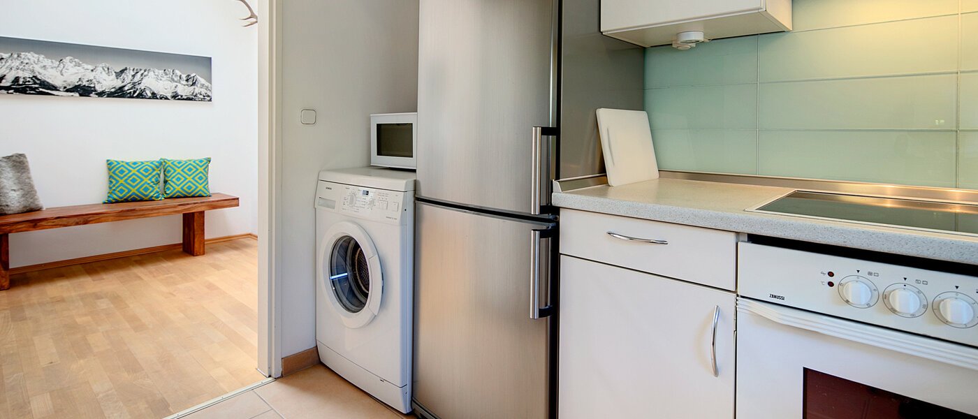 attic apartment München Bogenhausen 04 kitchen 7185