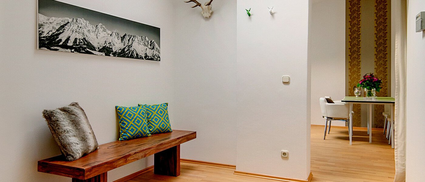 attic apartment München Bogenhausen 05 hall 7185