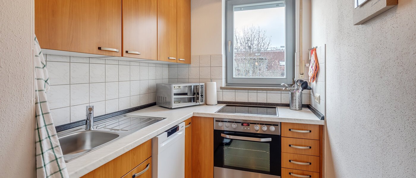 apartment München Unterhaching 01 kitchen 7217