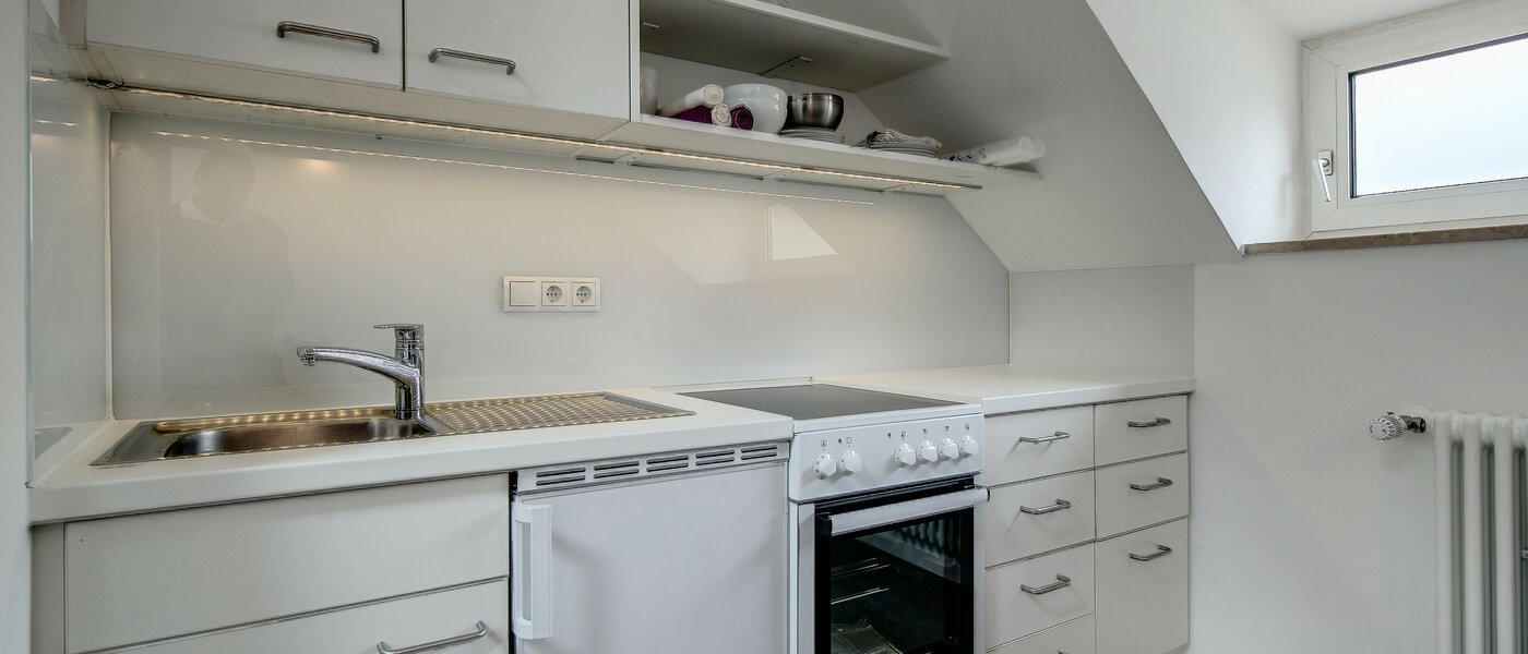 attic apartment München Maxvorstadt - Rund um den Josephplatz 03 kitchen 7242