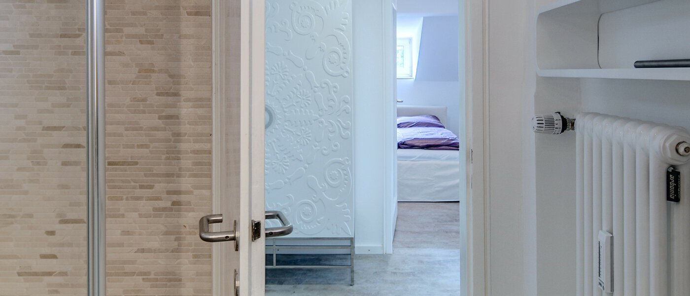 attic apartment München Maxvorstadt - Rund um den Josephplatz 04 bathroom 7242