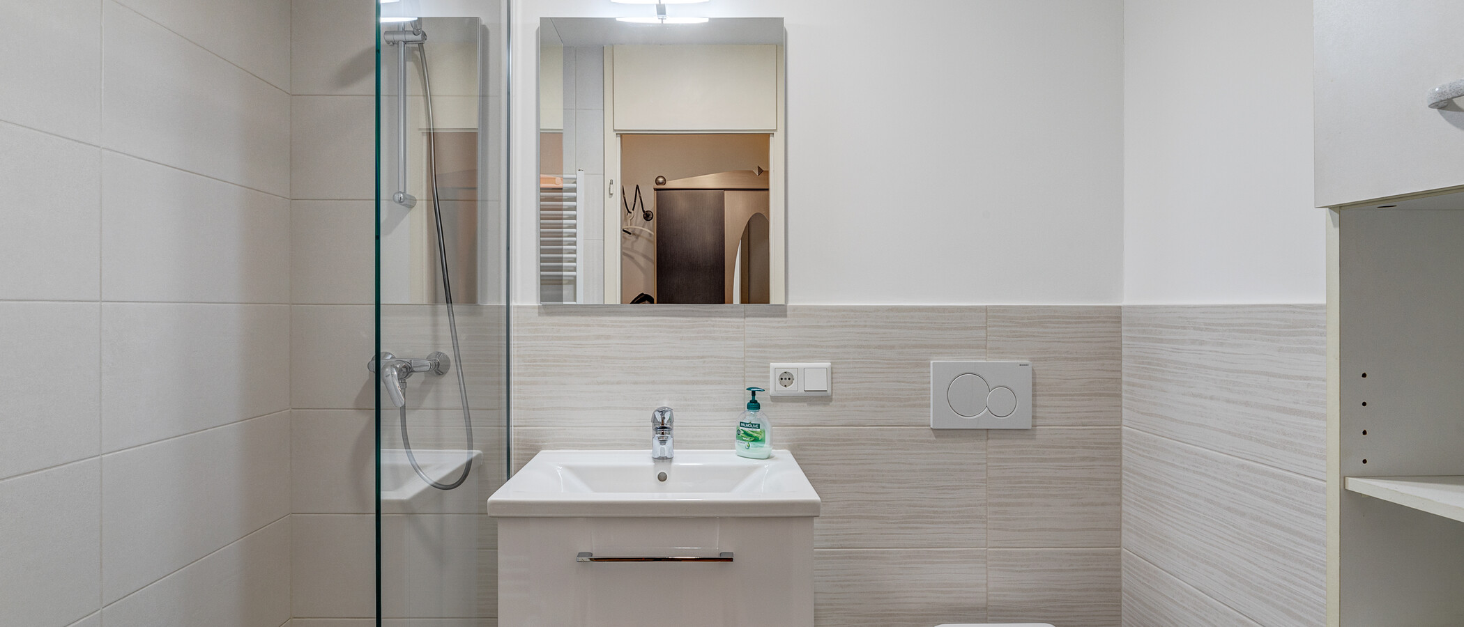 studio München Haidhausen 01 bathroom 726