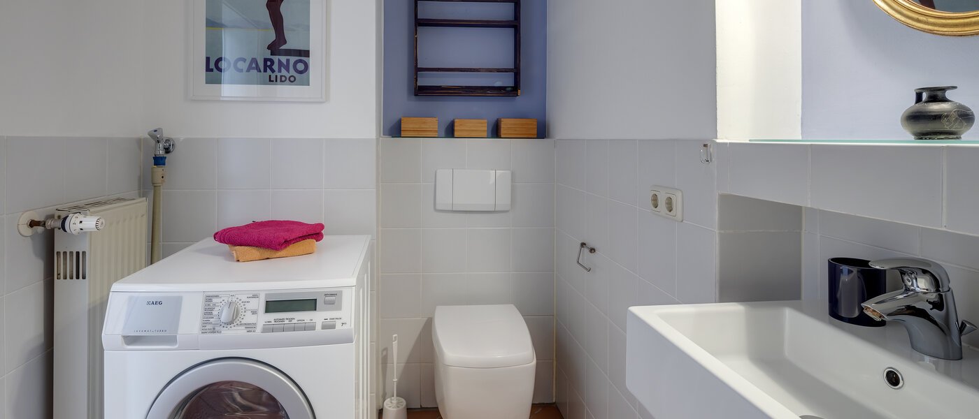 apartment München Schwabing-West 03 bathroom 7299