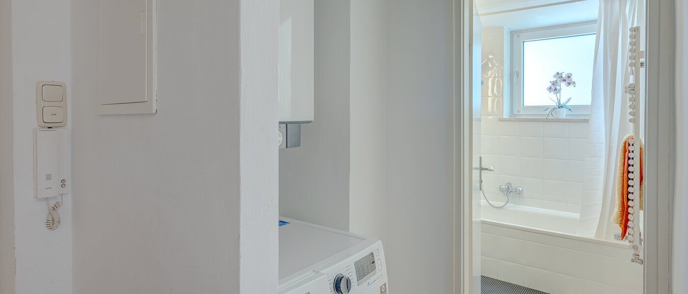 apartment München Bogenhausen 03 bathroom 7308