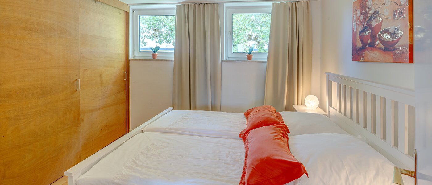 apartment München Bogenhausen 01 2. bedroom 7308