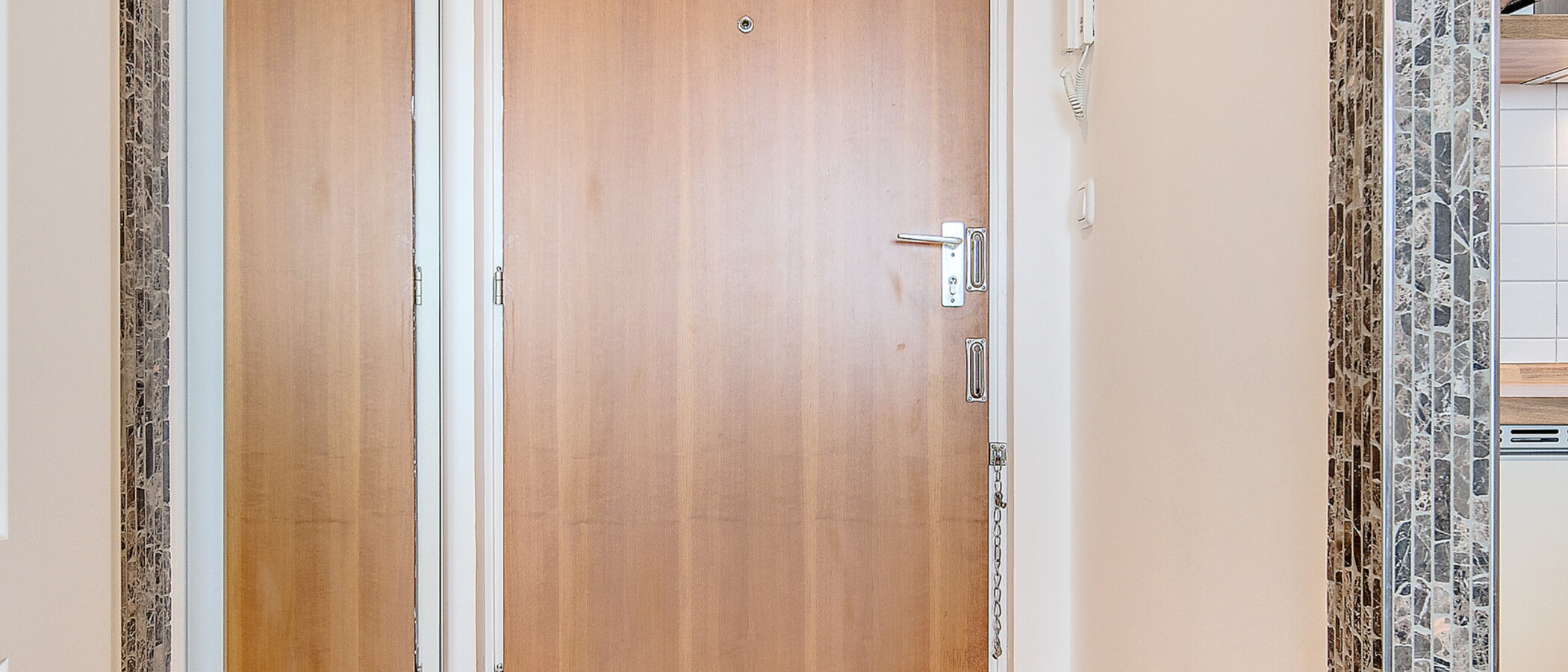 apartment München Johanneskirchen 01 hall 7350