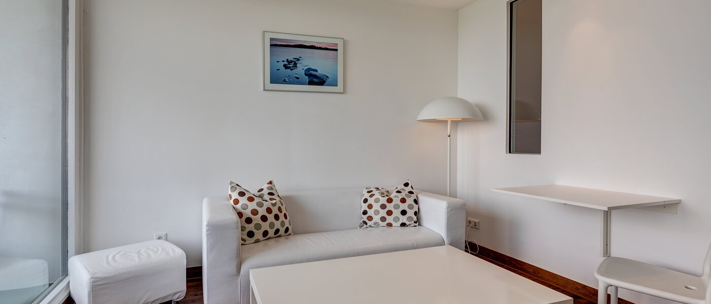 apartment München Olympiazentrum 01 living room 7356