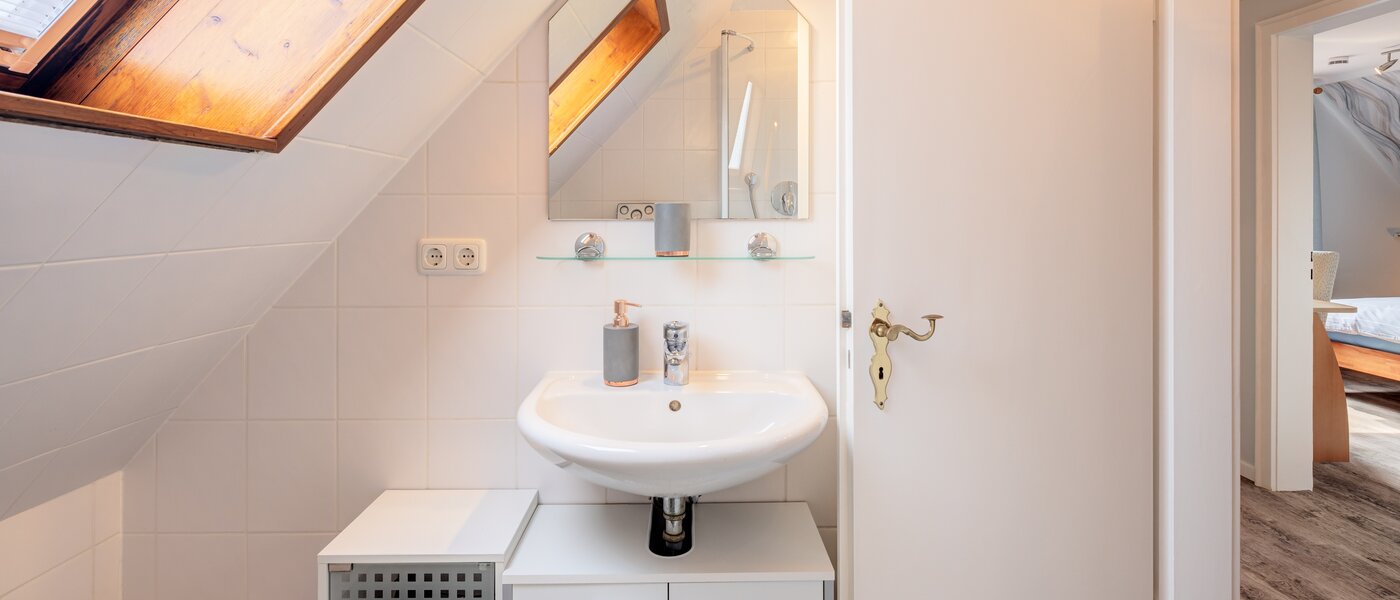 apartment München Feldmoching 02 bathroom 7365