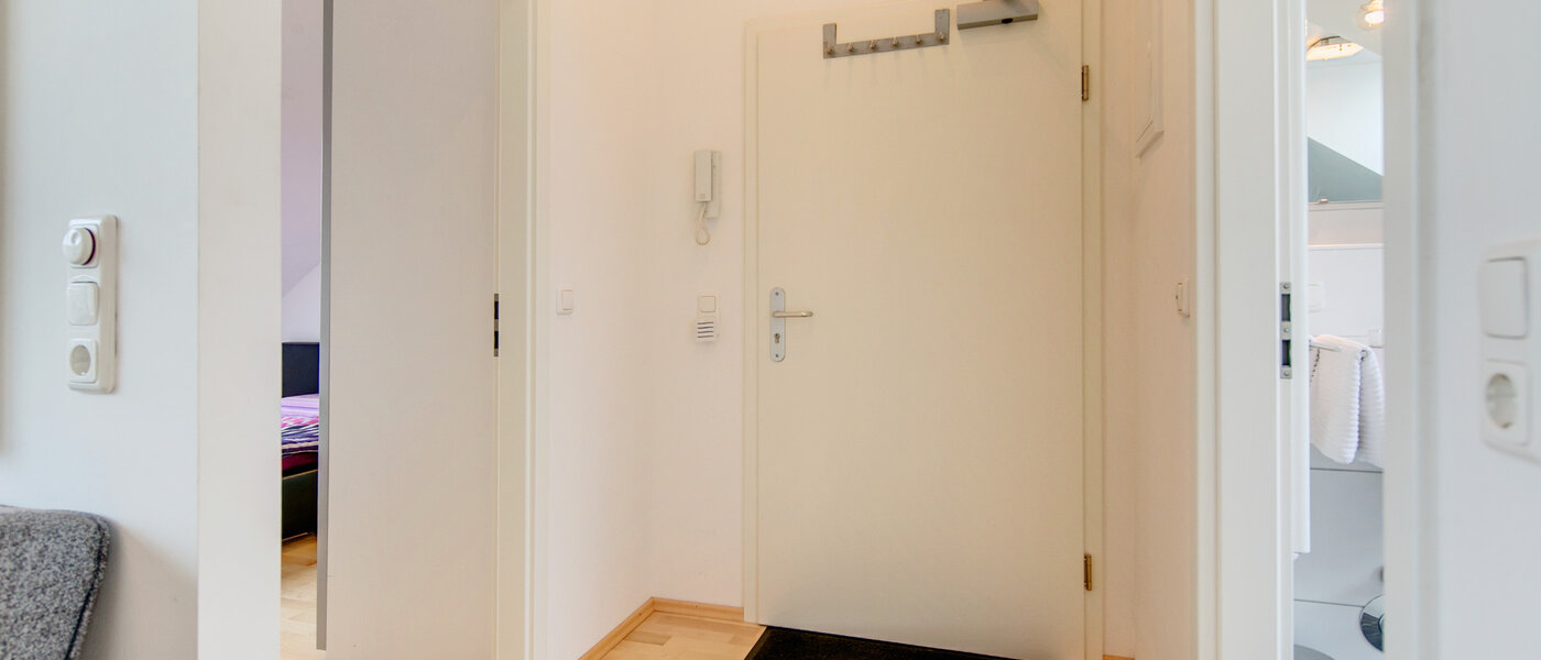 roof terrace apartment München Untermenzing 01 hall 7372