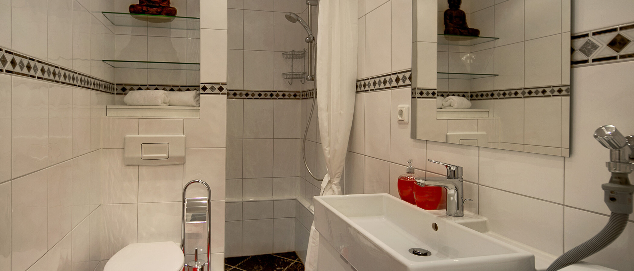 apartment München Neuhausen 01 bathroom 7421