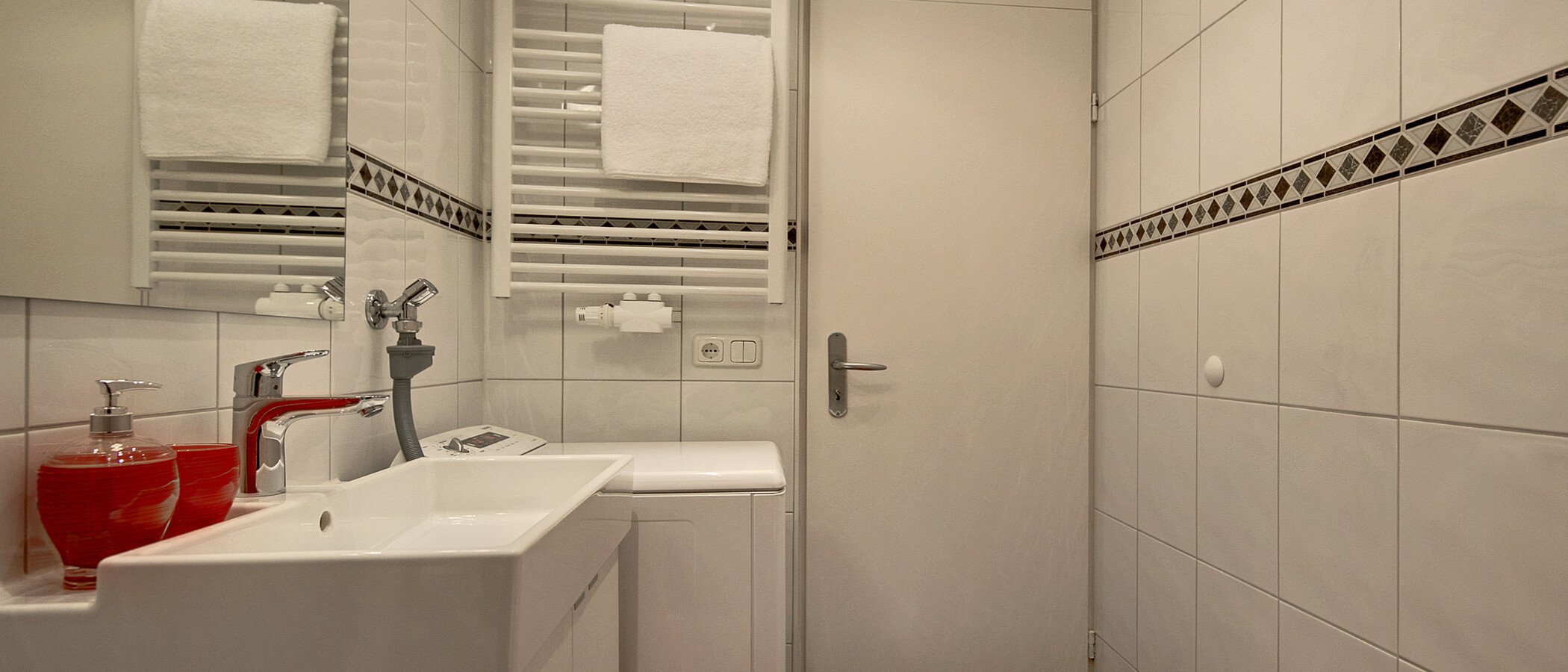 apartment München Neuhausen 03 bathroom 7421