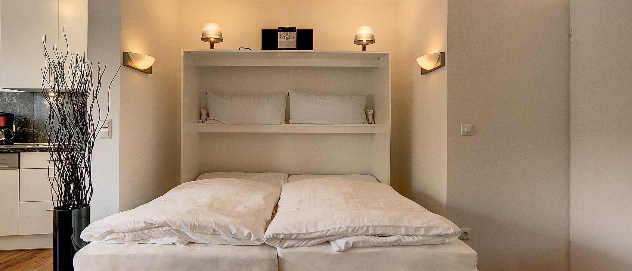 apartment München Neuhausen 02 sleeping area 7421