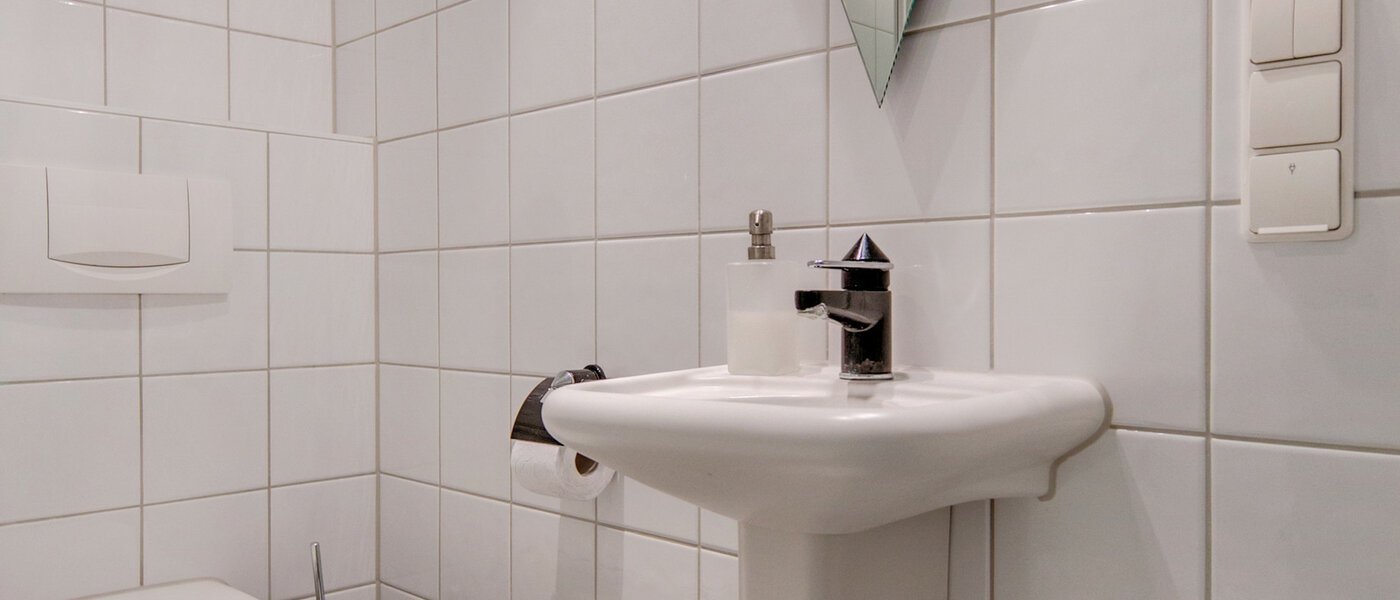 maisonette München Fasanerie 02 2. bathroom 7475