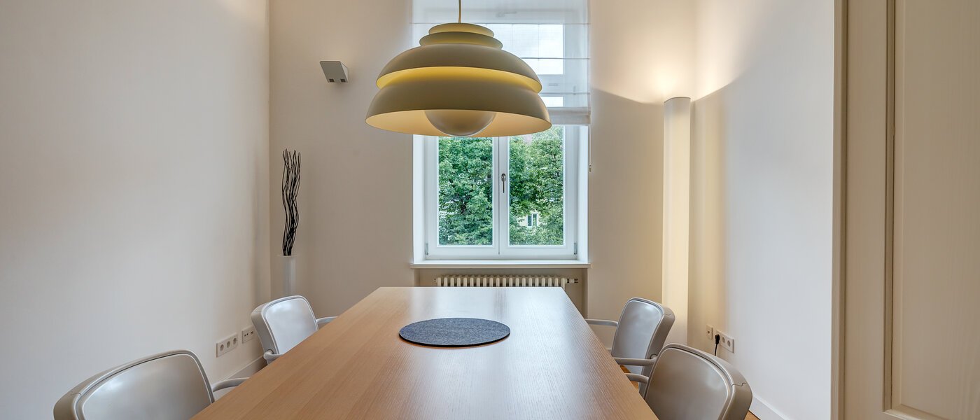 apartment München Altstadt 02 dining 7478