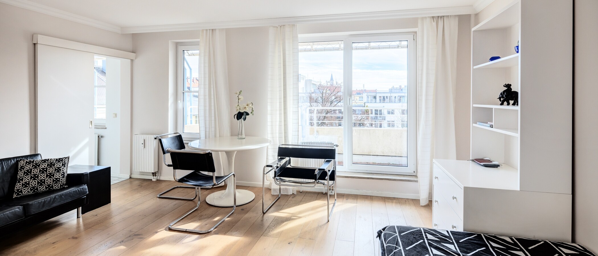 apartment München Maxvorstadt 02 living area 7492