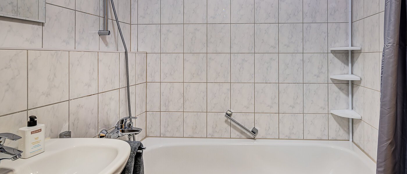 apartment München Sendling-Westpark 02 bathroom 7493