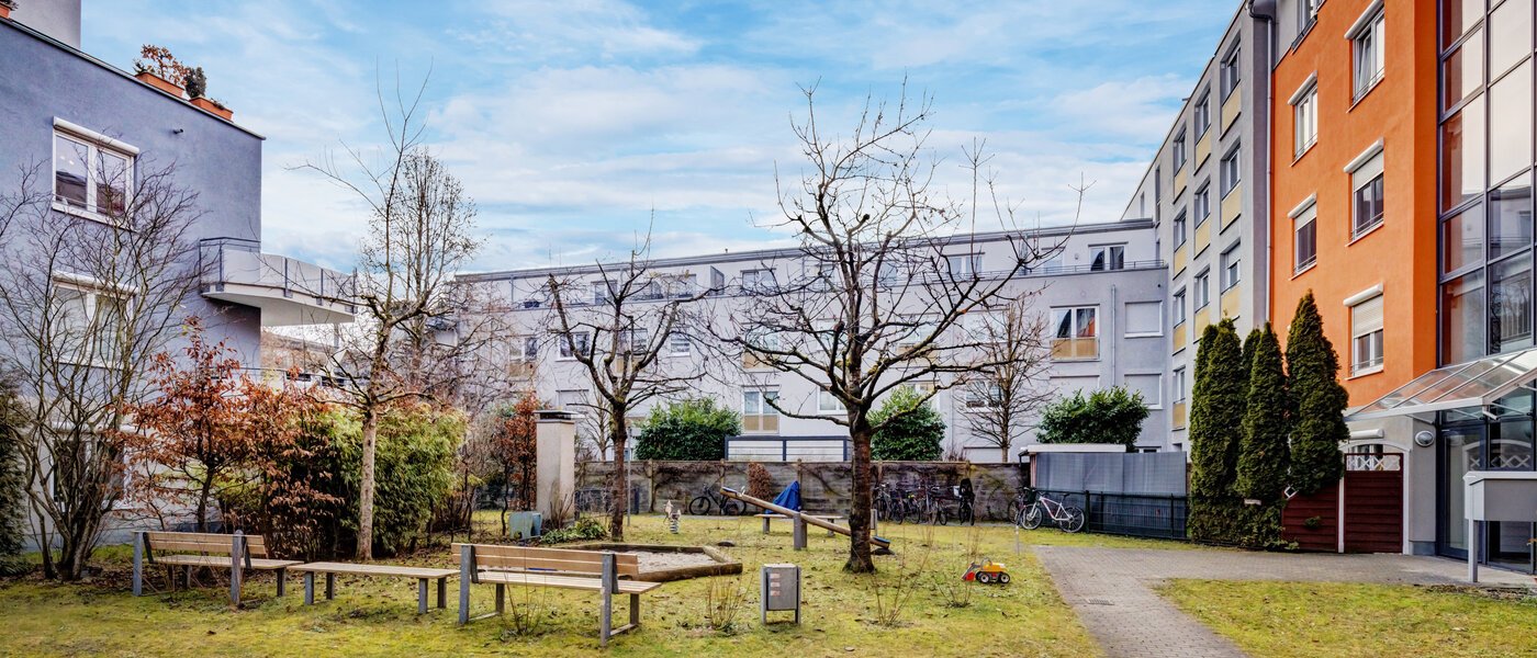 apartment München Sendling-Westpark 01 inner courtyard  7493