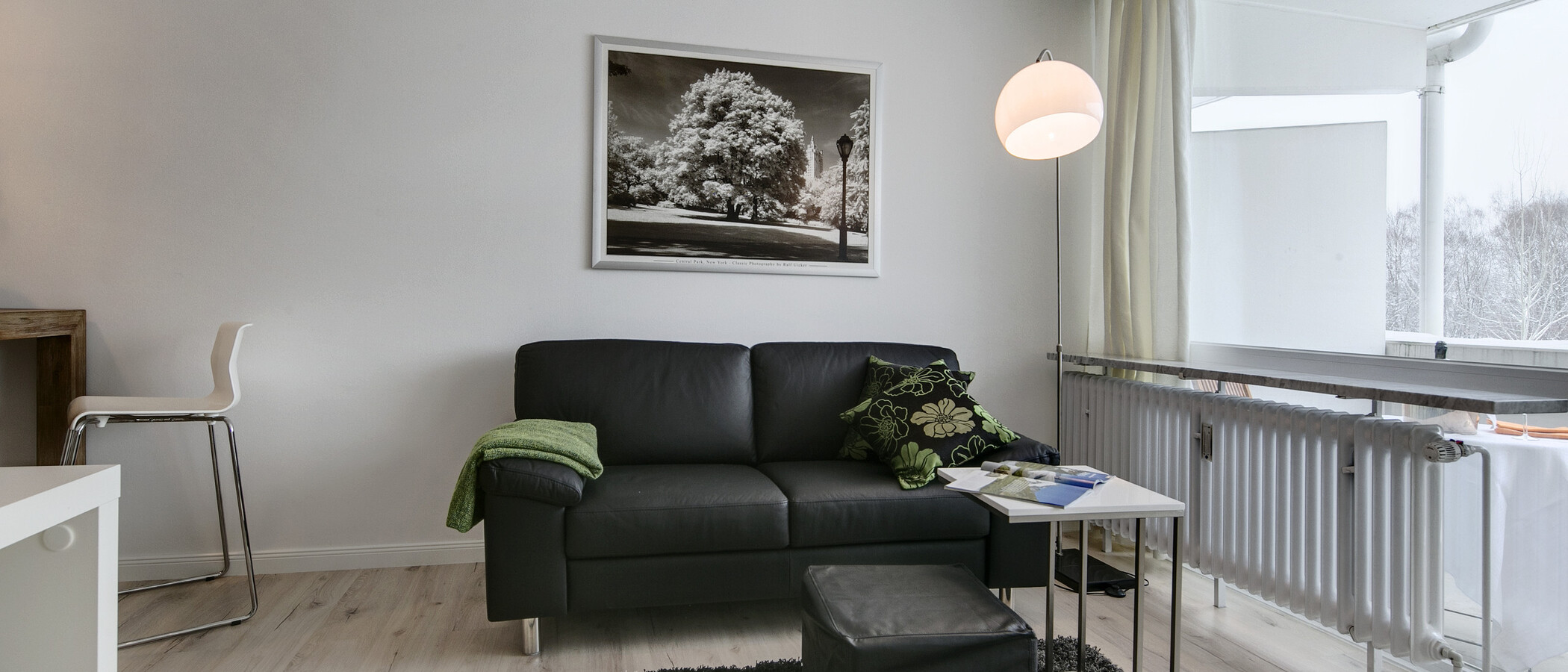 apartment München Arabellapark 01 living room 7496