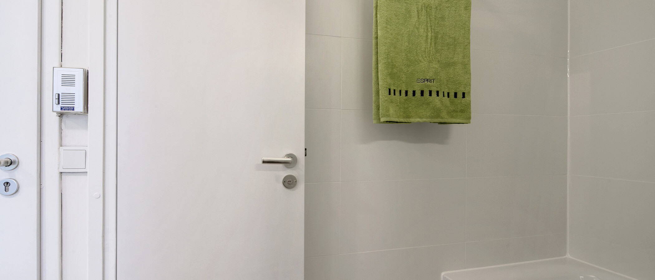 apartment München Arabellapark 04 bathroom 7496