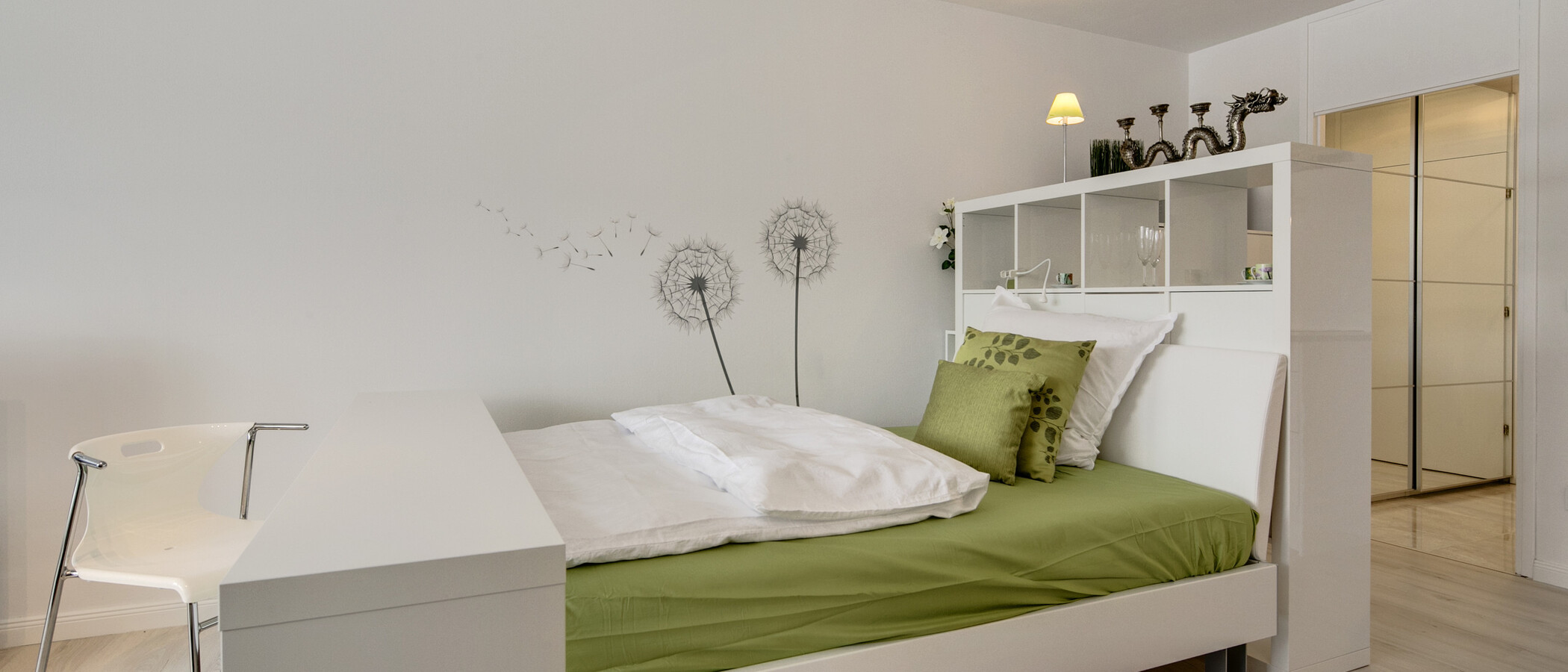 apartment München Arabellapark 01 sleeping area 7496