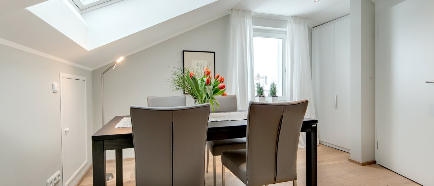 attic apartment München Trudering 03 dining 7503