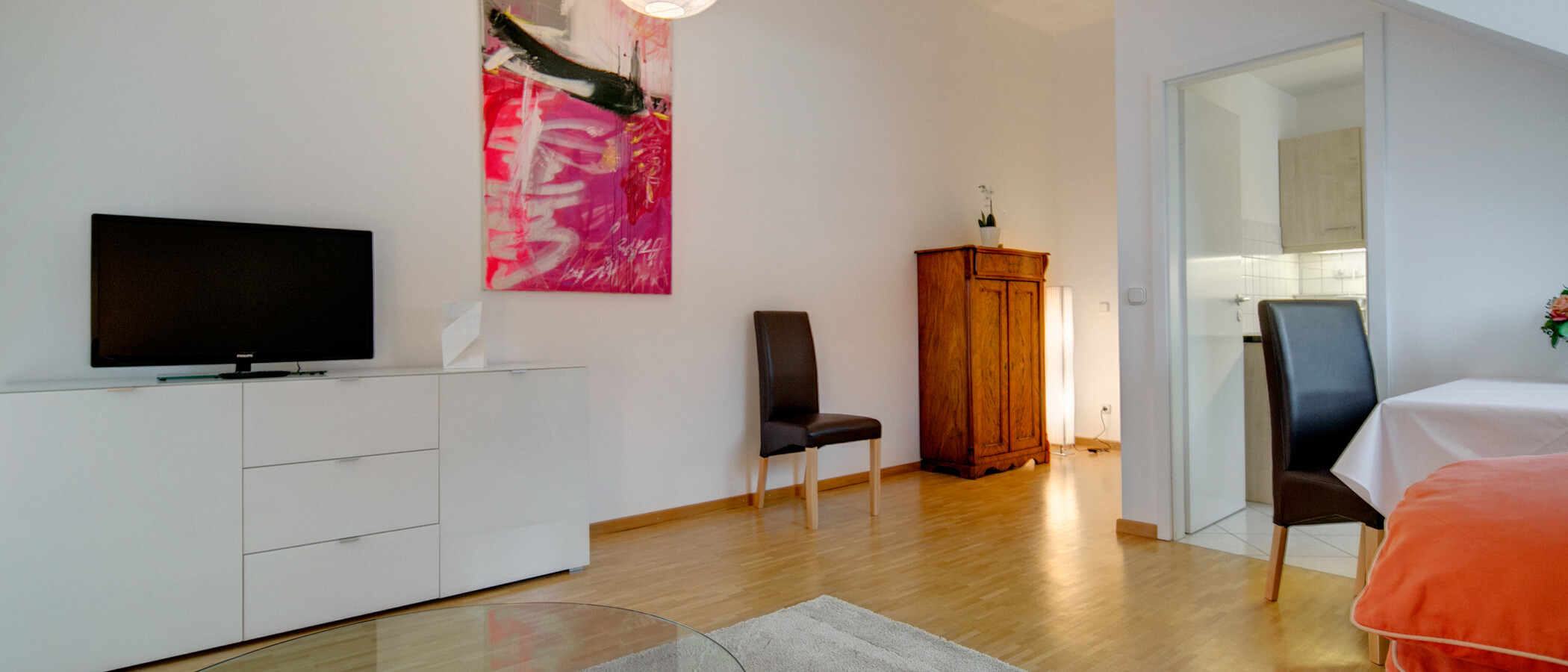 apartment München Berg am Laim 03 living room 7511