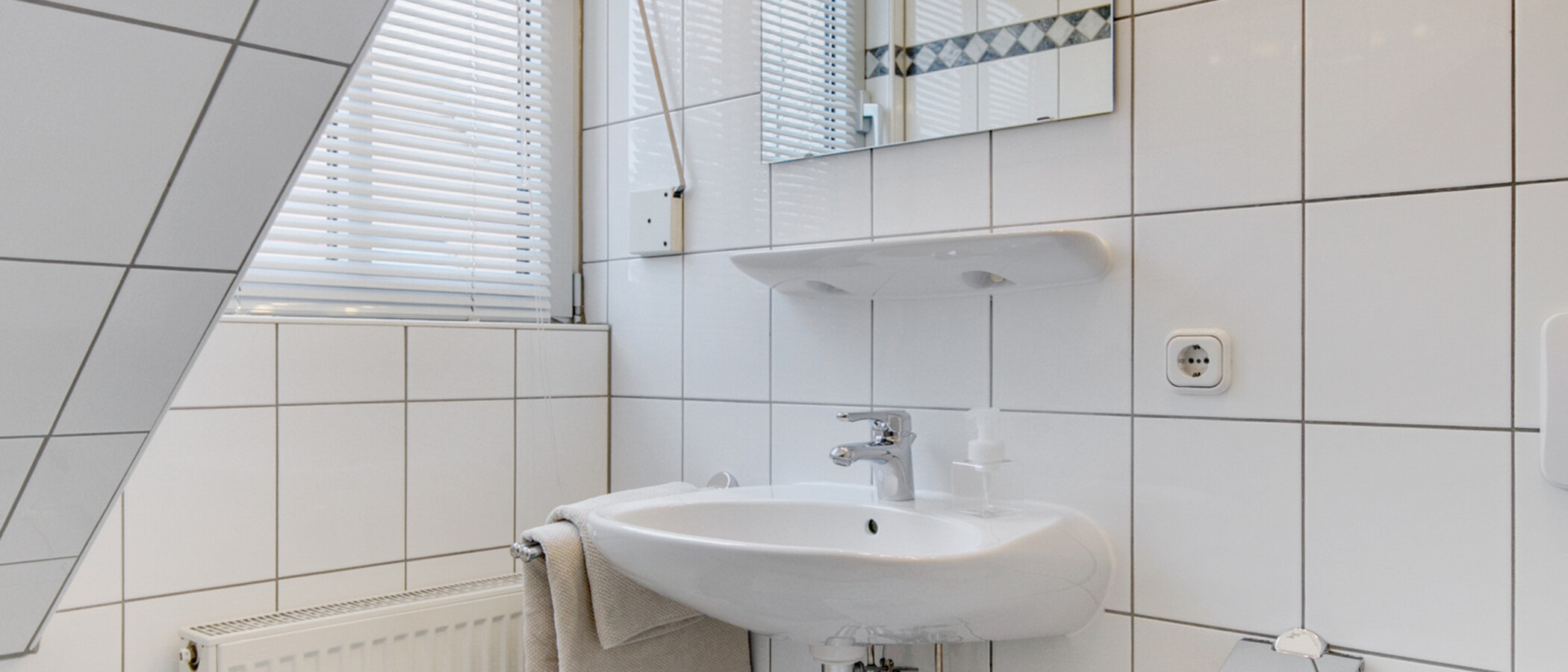 apartment München Berg am Laim 02 bathroom 7511