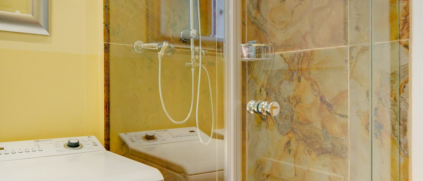 apartment München Neuhausen 02 bathroom 7528