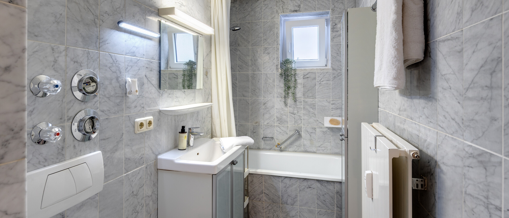 apartment München Maxvorstadt 01 bathroom 7548