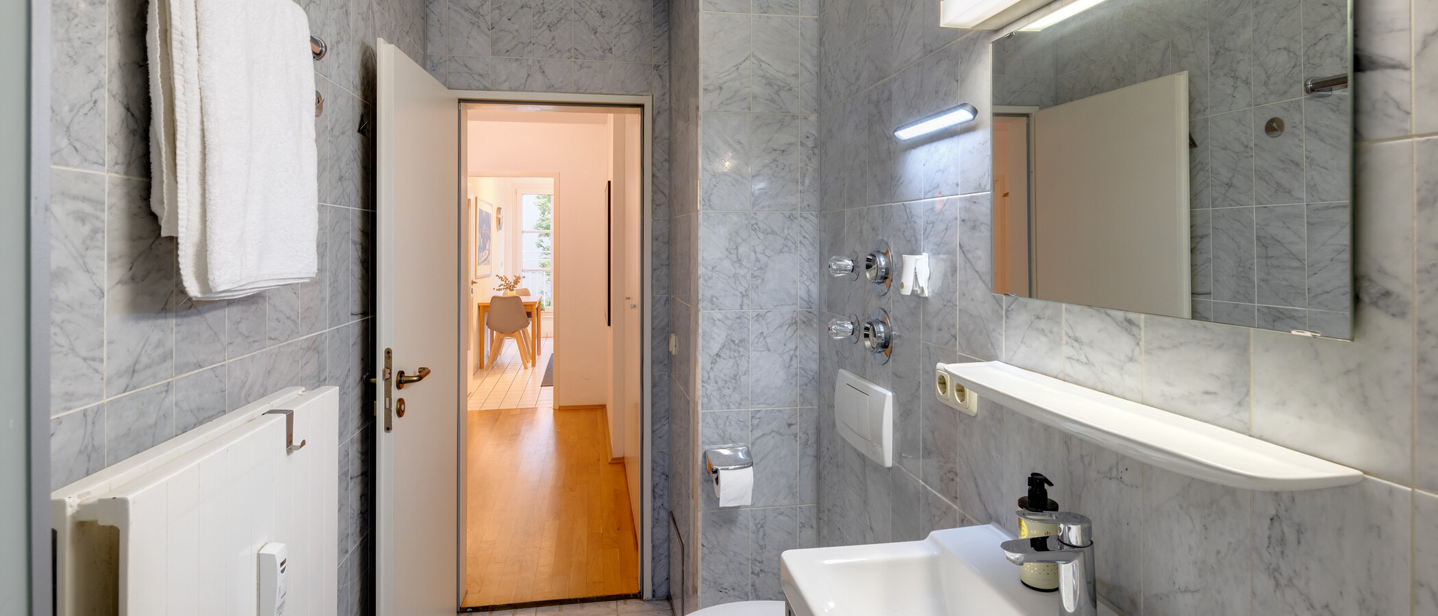 apartment München Maxvorstadt 02 bathroom 7548