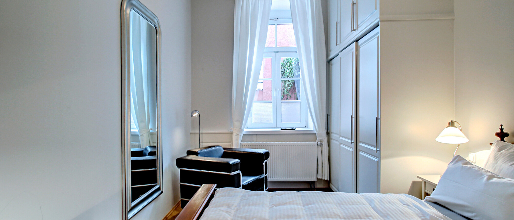 apartment München Gärtnerplatzviertel 02 sleeping area 7556