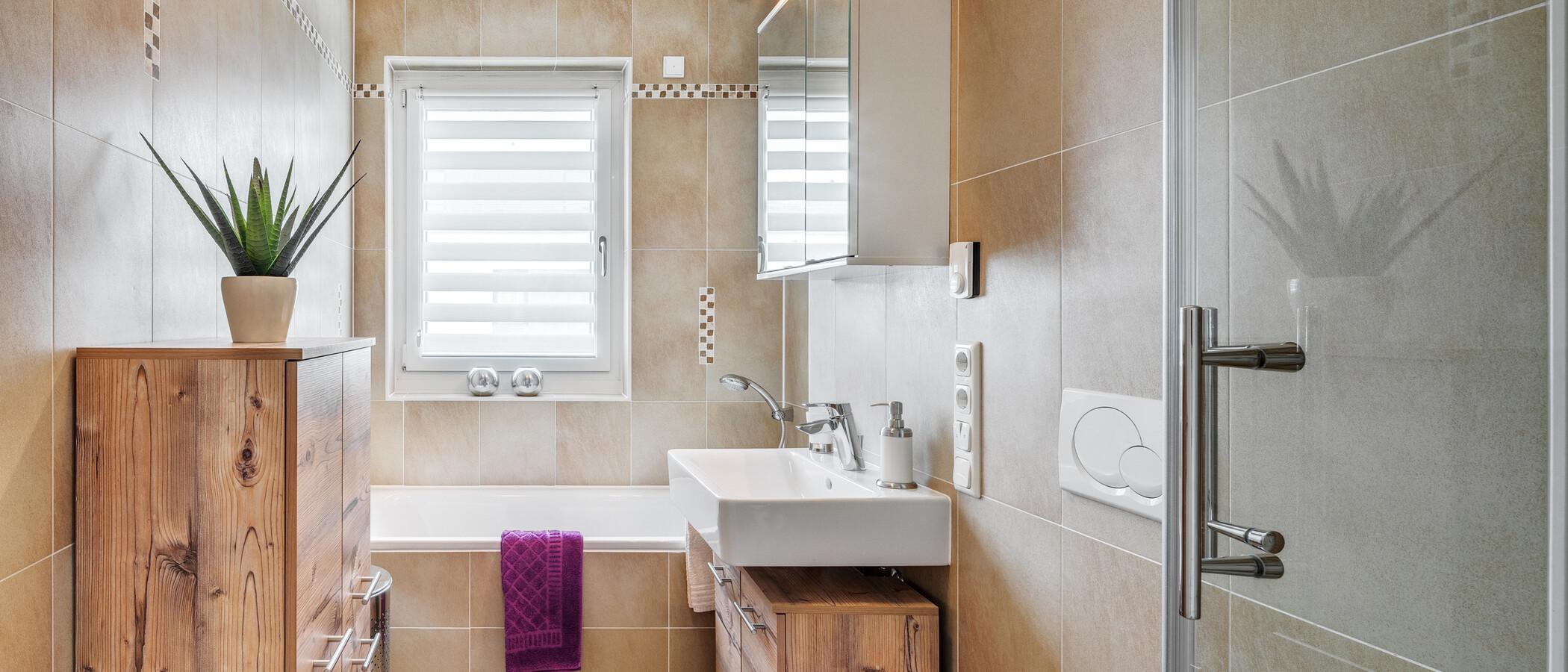 apartment München Parkstadt Schwabing 01 bathroom 7611