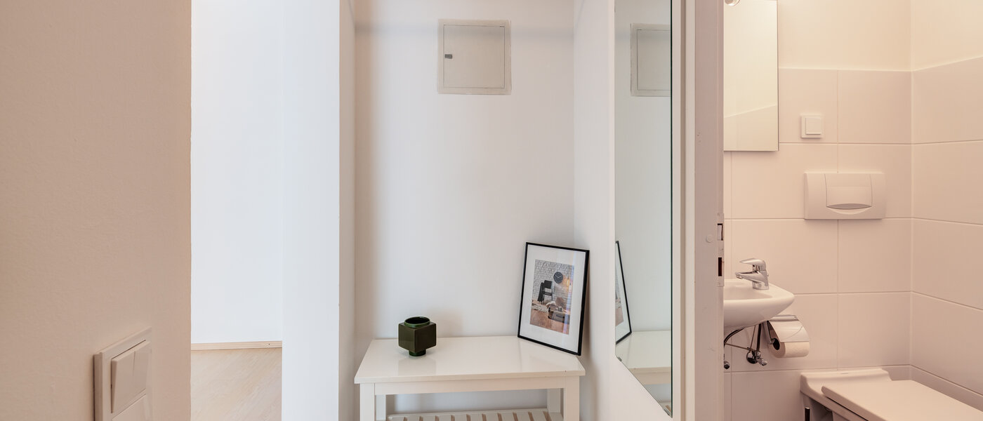 apartment München Schwabing-Nord (zw. Leopoldstraße & Englischen Garten) 02 hall 7670