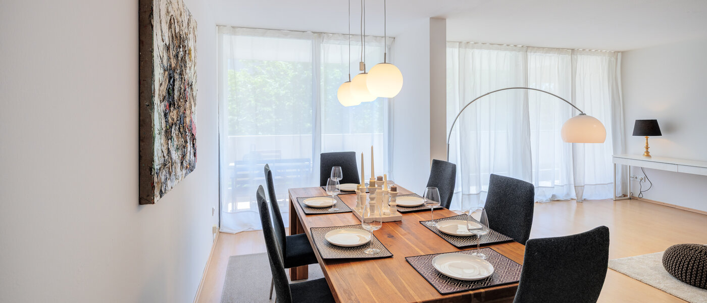 apartment München Schwabing-Nord (zw. Leopoldstraße & Englischen Garten) 03 dining area 7670