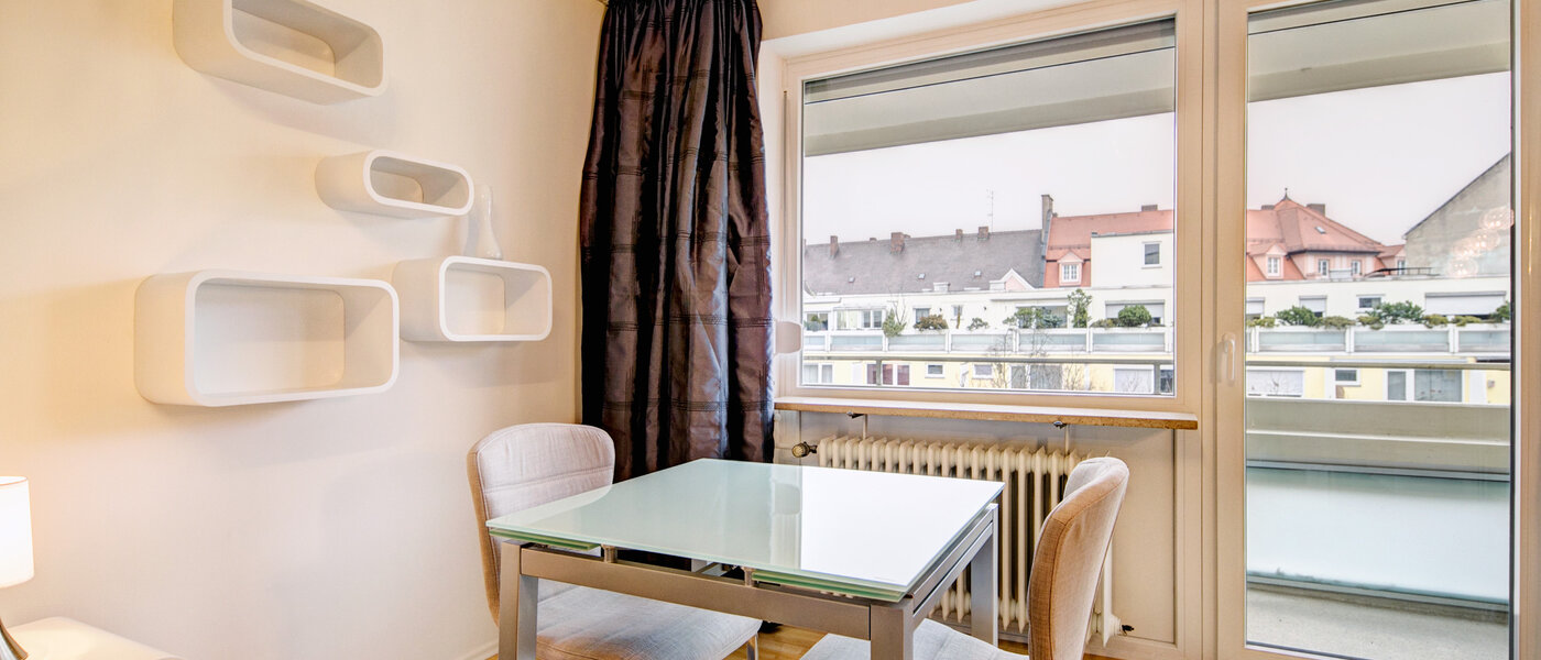 apartment München Neuhausen 05 living room 7677