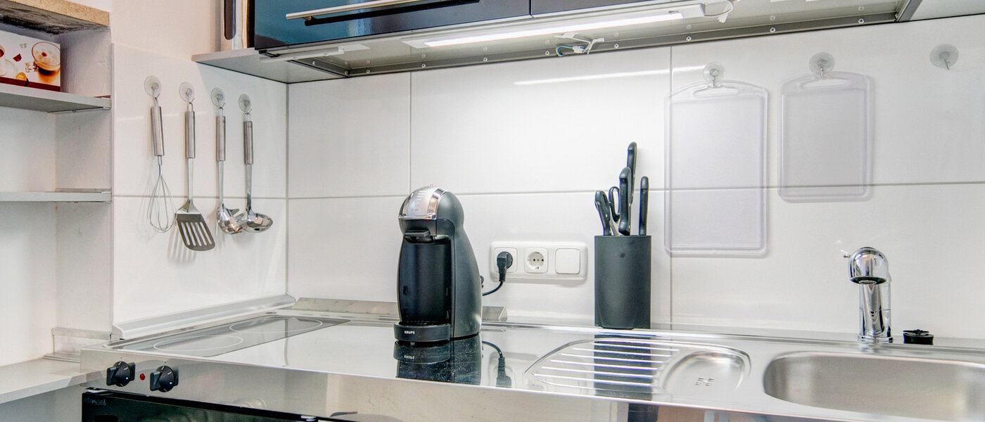 apartment München Neuhausen 01 kitchen 7677