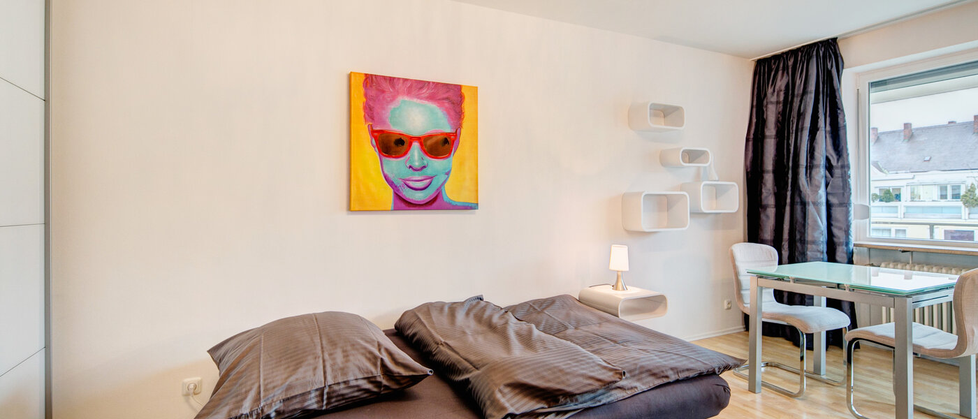 apartment München Neuhausen 02 sleeping area 7677