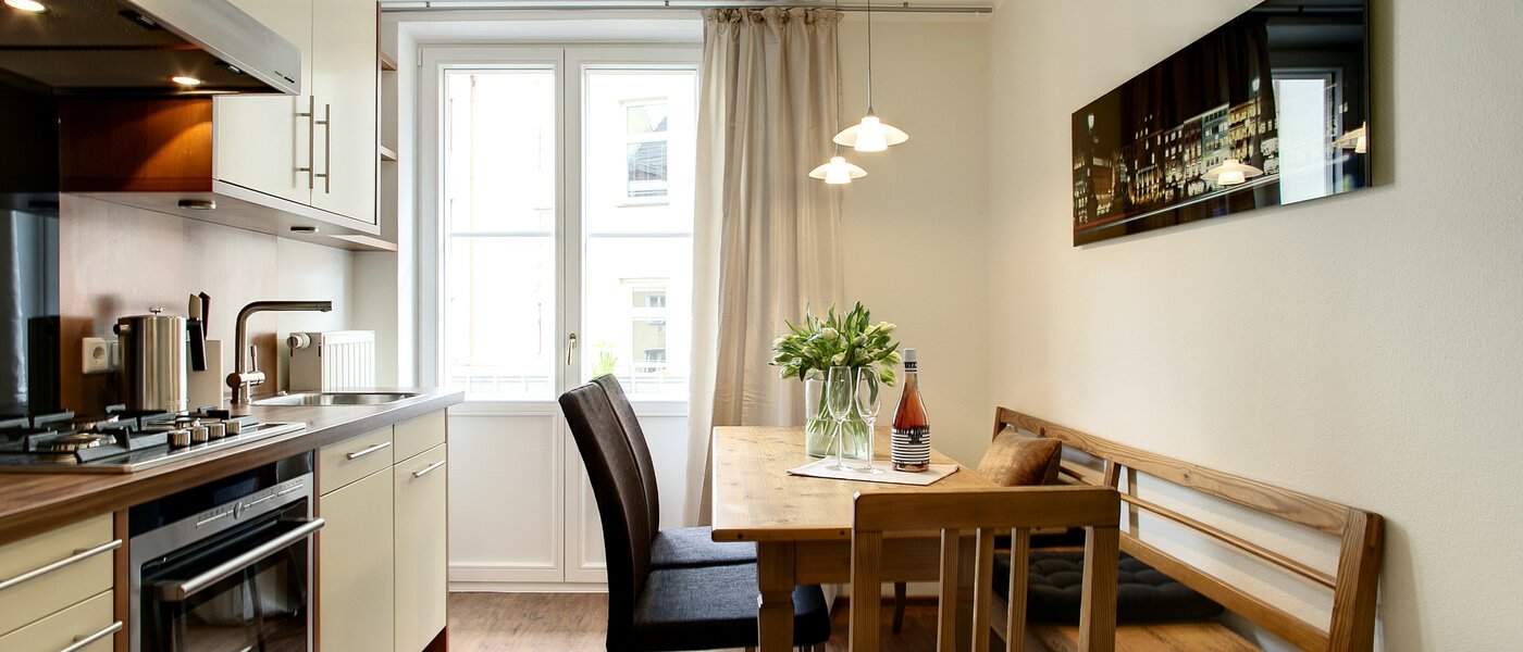 apartment München Lehel 01 kitchen 7684