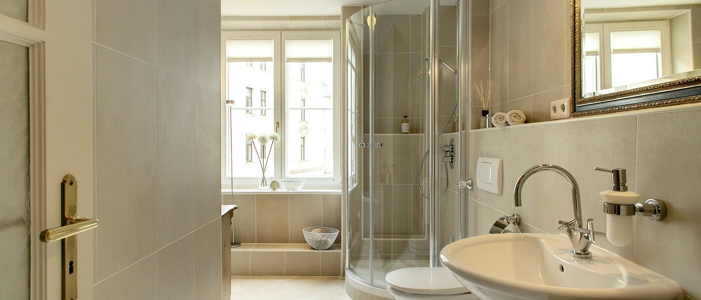 apartment München Lehel 01 bathroom 7684