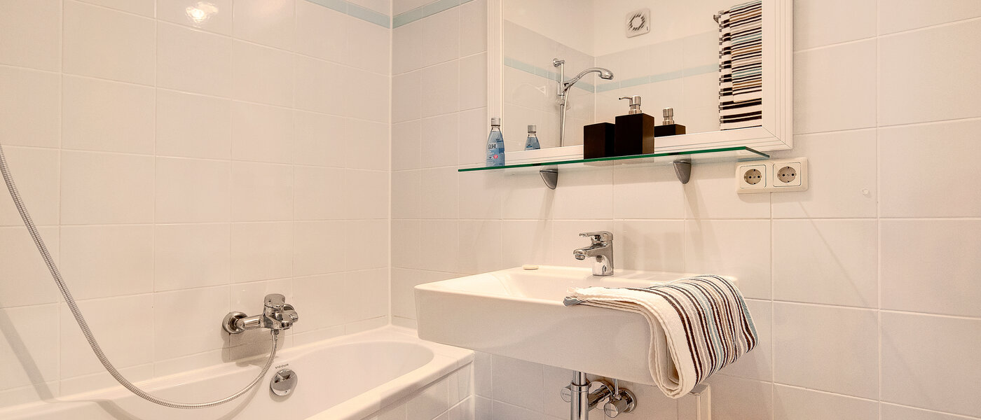 roof terrace apartment München Schwabing-West (rund um den Hohenzollernplatz) 01 bathroom 7704