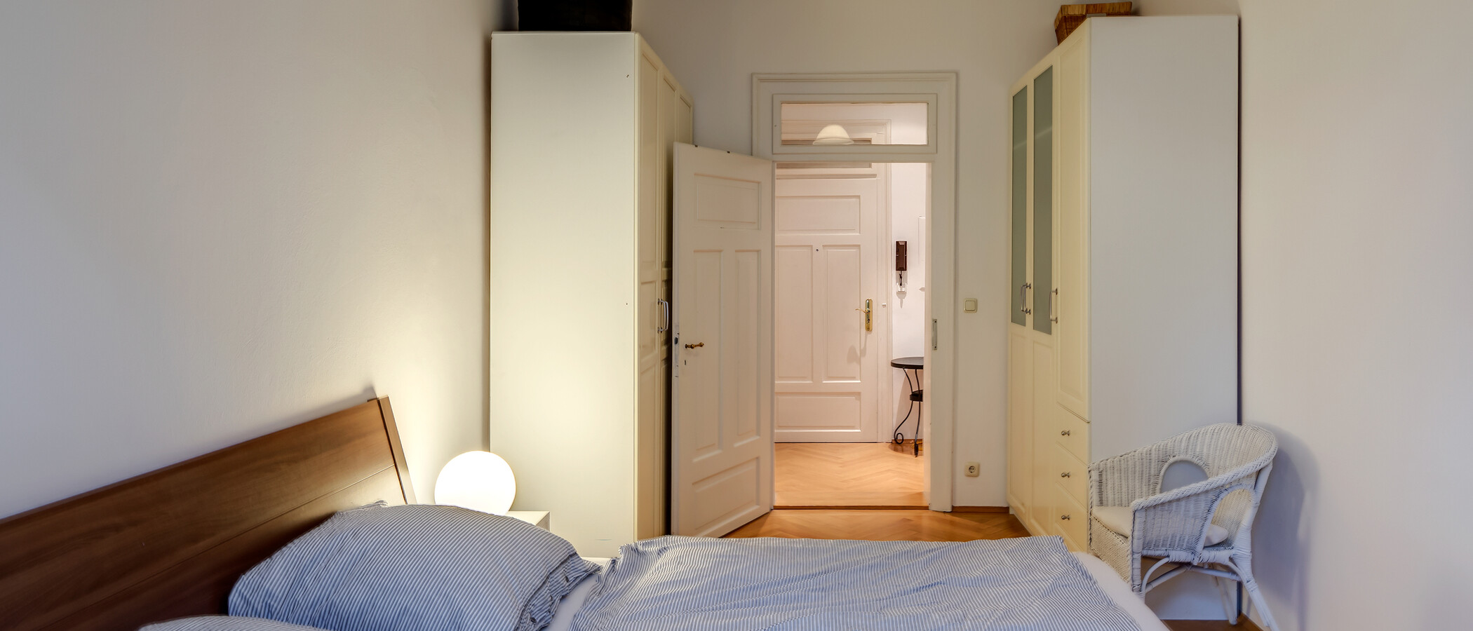 apartment München Schwabing-Nord (zw. Belgrad- & Leopoldstraße) 02 sleeping area 7732