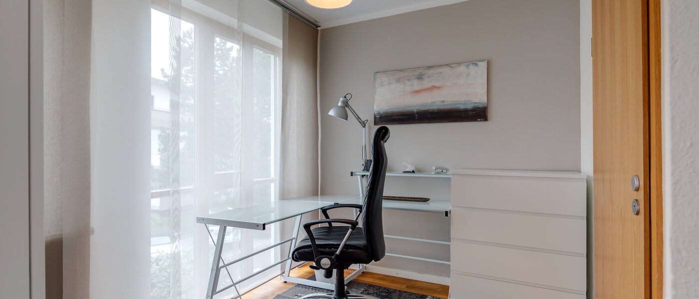 apartment München Forstenried 01 office area 7741