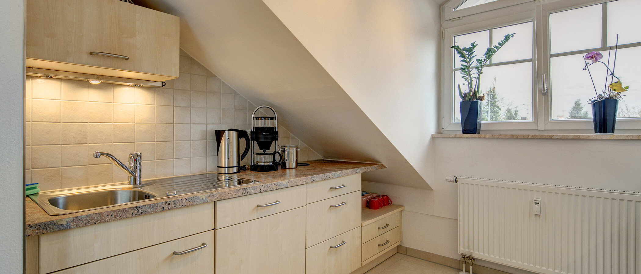 attic apartment Zorneding 02 kitchen 7747