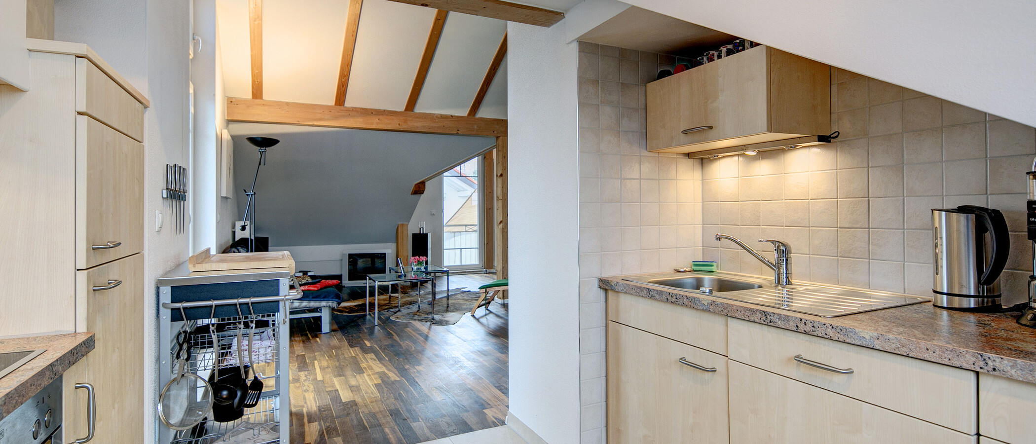 attic apartment Zorneding 03 kitchen 7747